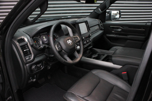 Dodge Ram 5.7 V8 HEMI 1500 BLACK EDITION / 100DKM / DIRECT RIJDEN / APPLE CARPLAY / 22 INCH / FULL BLACK / RED-LINE / SPORT / PANO