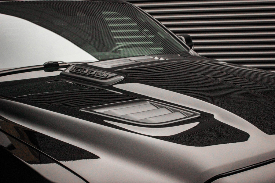 Dodge Ram 5.7 V8 HEMI 1500 BLACK EDITION / 100DKM / DIRECT RIJDEN / APPLE CARPLAY / 22 INCH / FULL BLACK / RED-LINE / SPORT / PANO