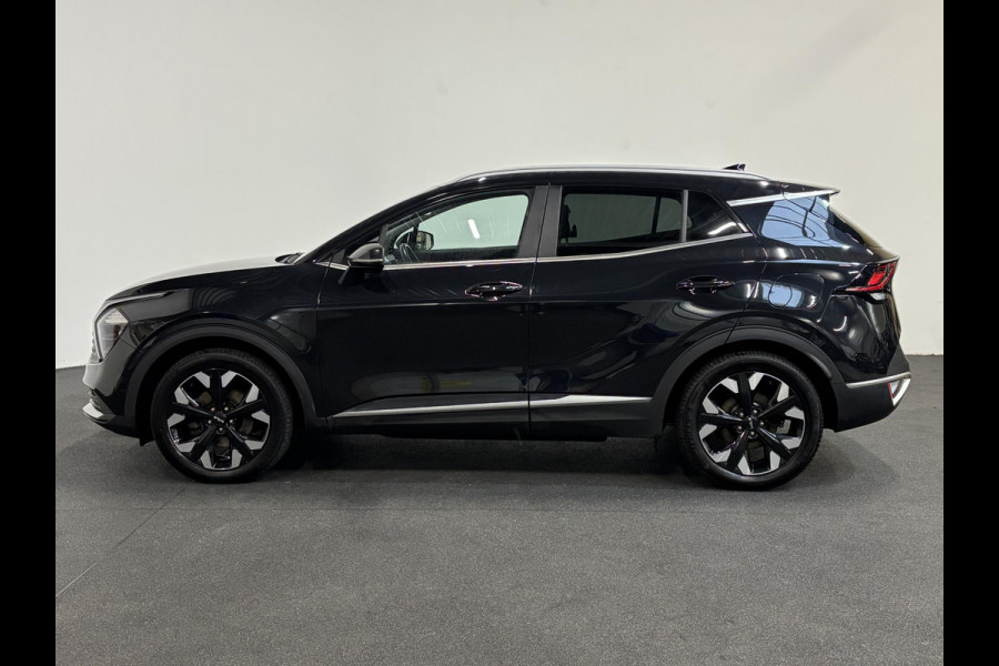 Kia Sportage 1.6 T-GDi Plug-in Hybrid AWD DynamicPlusLine Navigatie Apple Carplay/Android Auto Camera Parkeersensoren Adaptive Cruise Control Virtual Cockpit Stoelverwarming voor en achter Climate Control Lichtmetalen velgen Getinte ramen