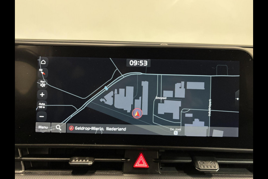 Kia Sportage 1.6 T-GDi Plug-in Hybrid AWD DynamicPlusLine Navigatie Apple Carplay/Android Auto Camera Parkeersensoren Adaptive Cruise Control Virtual Cockpit Stoelverwarming voor en achter Climate Control Lichtmetalen velgen Getinte ramen