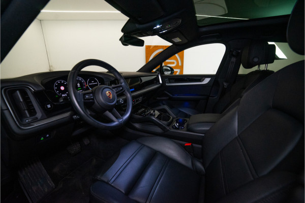 Porsche Cayenne Coupé 3.0 E-Hybrid 462PK | InnoDrive | Bose | Trekhaak | Sportchrono | VOL! Fabrieksgarantie