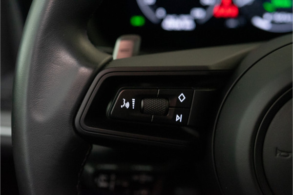 Porsche Cayenne Coupé 3.0 E-Hybrid 462PK | InnoDrive | Bose | Trekhaak | Sportchrono | VOL! Fabrieksgarantie