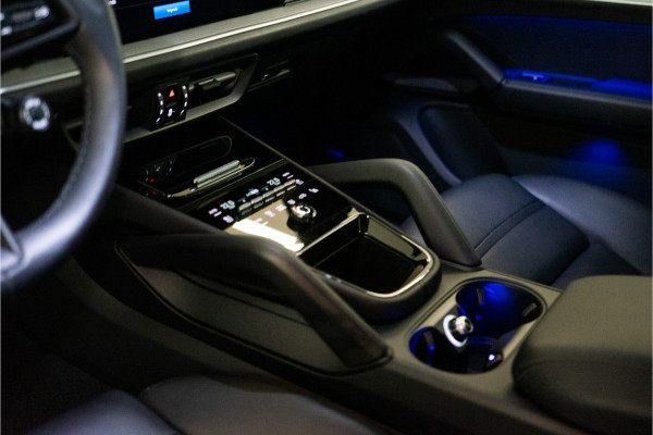 Porsche Cayenne Coupé 3.0 E-Hybrid 462PK | InnoDrive | Bose | Trekhaak | Sportchrono | VOL! Fabrieksgarantie