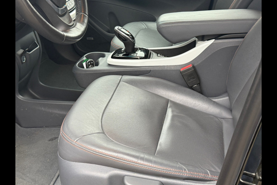 Opel Ampera-E Executive 60 kWh 100% SOH Luxe uitvoering