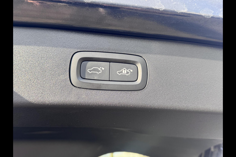 Lynk & Co 01 1.5 VAN: €26.900,- VOOR: €23.770,- UW EINDEJAARSVOORDEEL: €3.130,- |PHEV |FABRIEKSGARANTIE| COMPLETE AUTO| ZWARTE HEMEL| PANO| 360 CAMERA| ELEK. ACHTERKLEP| DODE HOEK|