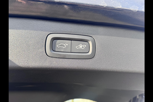 Lynk & Co 01 1.5 VAN: €26.900,- VOOR: €23.770,- UW EINDEJAARSVOORDEEL: €3.130,- |PHEV |FABRIEKSGARANTIE| COMPLETE AUTO| ZWARTE HEMEL| PANO| 360 CAMERA| ELEK. ACHTERKLEP| DODE HOEK|