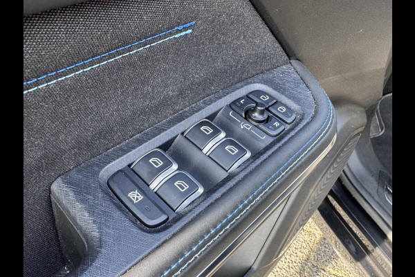 Lynk & Co 01 1.5 VAN: €26.900,- VOOR: €23.770,- UW EINDEJAARSVOORDEEL: €3.130,- |PHEV |FABRIEKSGARANTIE| COMPLETE AUTO| ZWARTE HEMEL| PANO| 360 CAMERA| ELEK. ACHTERKLEP| DODE HOEK|