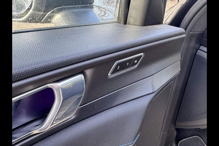 Lynk & Co 01 1.5 VAN: €26.900,- VOOR: €23.770,- UW EINDEJAARSVOORDEEL: €3.130,- |PHEV |FABRIEKSGARANTIE| COMPLETE AUTO| ZWARTE HEMEL| PANO| 360 CAMERA| ELEK. ACHTERKLEP| DODE HOEK|