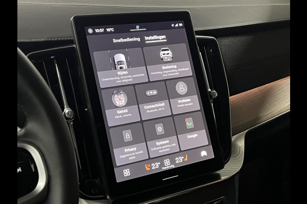 Volvo XC90 2.0 T8 Plug-in hybrid AWD Ultra Dark Luchtvering | Open dak | Head-up | Harman/Kardon | 360 Camera | Adapt. Cruise c.