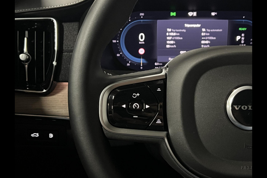 Volvo XC90 2.0 T8 Plug-in hybrid AWD Ultra Dark Luchtvering | Open dak | Head-up | Harman/Kardon | 360 Camera | Adapt. Cruise c.