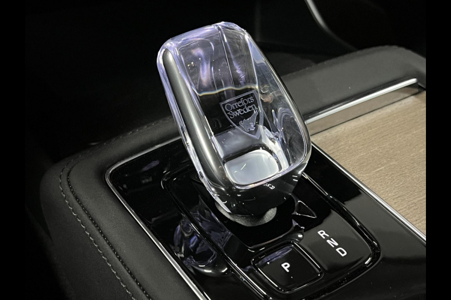 Volvo XC90 2.0 T8 Plug-in hybrid AWD Ultra Dark Luchtvering | Open dak | Head-up | Harman/Kardon | 360 Camera | Adapt. Cruise c.