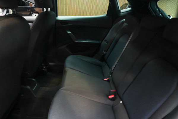 Seat Ibiza 1.0 TSI FR Navi Climate C. Virtual Camera Carplay PDC Zwarte binnenhemel LED LM velgen BTW auto