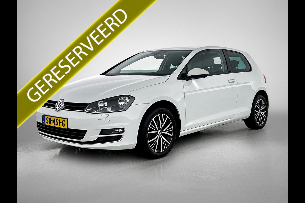 Volkswagen Golf 1.2 TSI Trendline / Navi / Cruise / Lmv 16" / Apple Car Play / Park pilot / Privacy Glass / Stoelverw. / Apk 03-2026