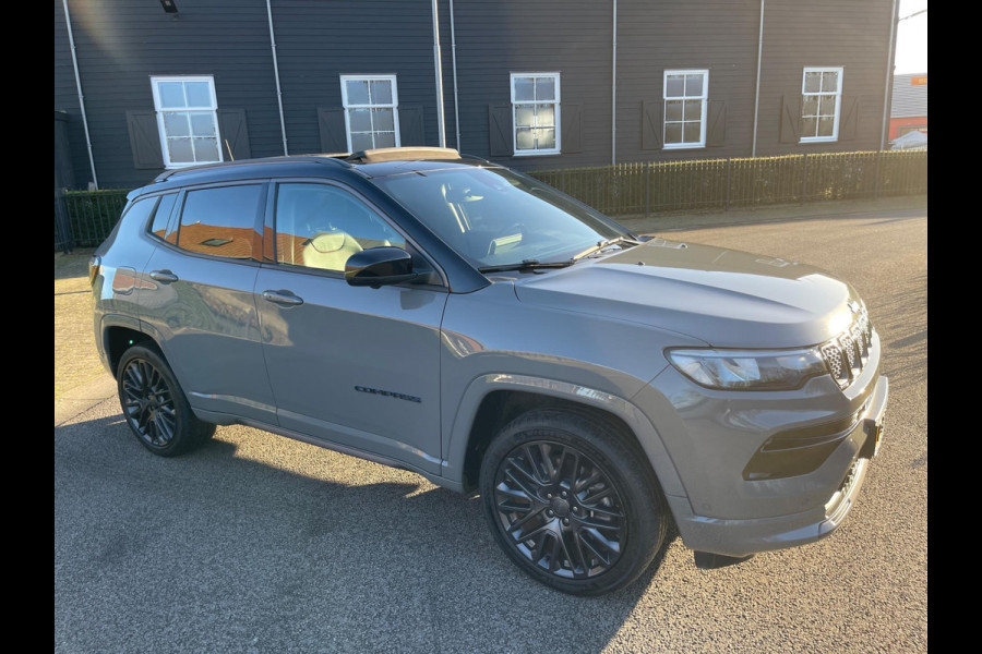 Jeep Compass 4xe 240 Plug-in Hybrid Electric S Panoramadak 360"Camera Leer Navi Led-Xenon Trekhaak