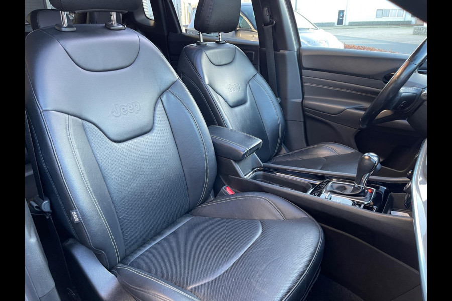 Jeep Compass 4xe 240 Plug-in Hybrid Electric S Panoramadak 360"Camera Leer Navi Led-Xenon Trekhaak