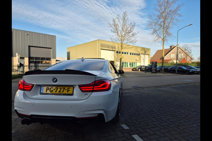 BMW 4 Serie Coupé M Sprt Schuifdak Coupé Apple CarPlay Nap NL High Executive F33 M4 uitlaat Spoiler