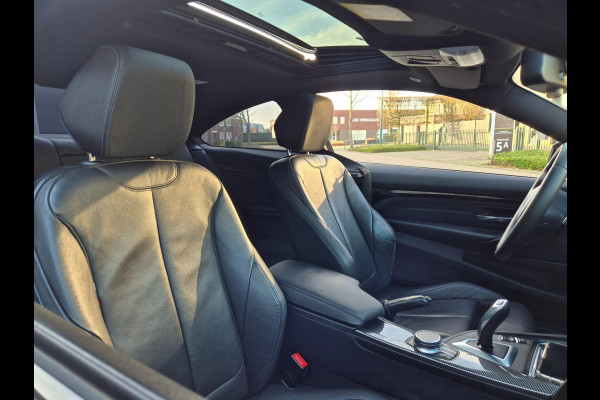 BMW 4 Serie Coupé M Sprt Schuifdak Coupé Apple CarPlay Nap NL High Executive F33 M4 uitlaat Spoiler