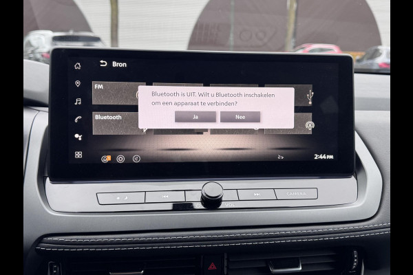 Nissan QASHQAI 1.3 MHEV Xtronic N-Connecta VAN: €37.900,- VOOR: €34.577,- UW EINDEJAARSVOORDEEL: €3.323,- | FABRIEKSGARANTIE| PANO| VOORRUITVERWARMING| STOEL + STUUR VERWARMING| 360 CAMERA| DODE HOEK| HEAD-UP| ELEK. ACHTERKLEP