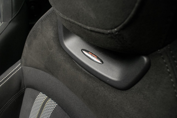 MINI Mini 1.5 Cooper John Cooper Works Dalston Edition ORG NL [ Panoramadak Harman Kardon HUD Digital Dash Alcantara ]