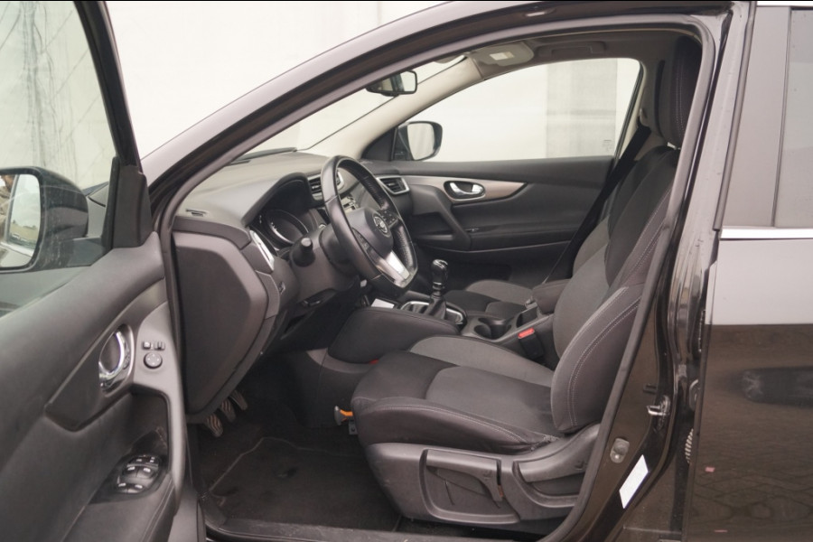 Nissan QASHQAI 1.2 N-Connecta -PANO-CAM-ECC-NAVI-TREKHAAK-