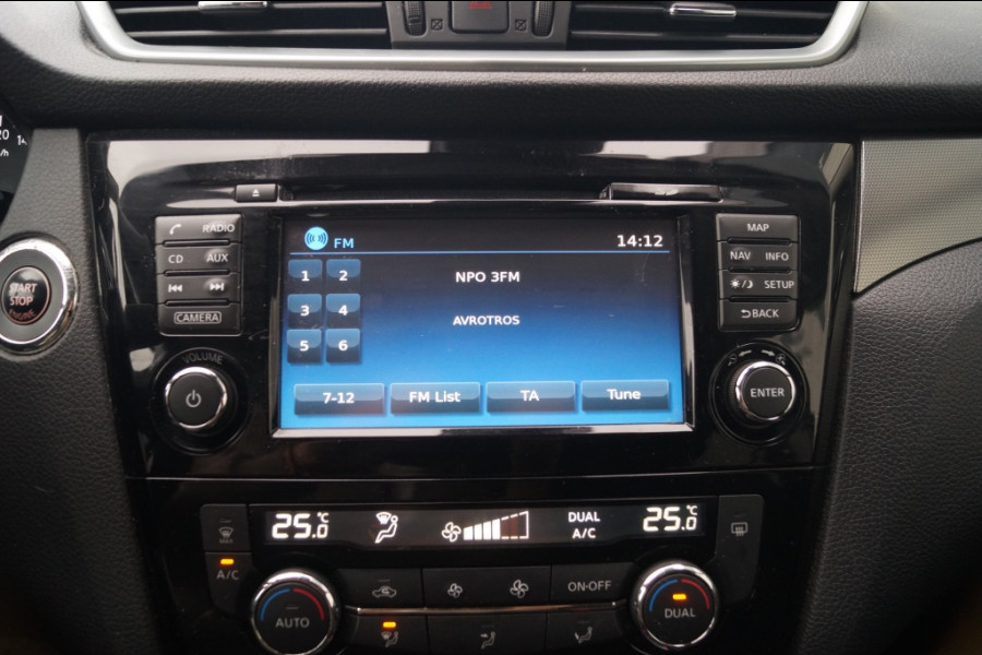 Nissan QASHQAI 1.2 N-Connecta -PANO-CAM-ECC-NAVI-TREKHAAK-