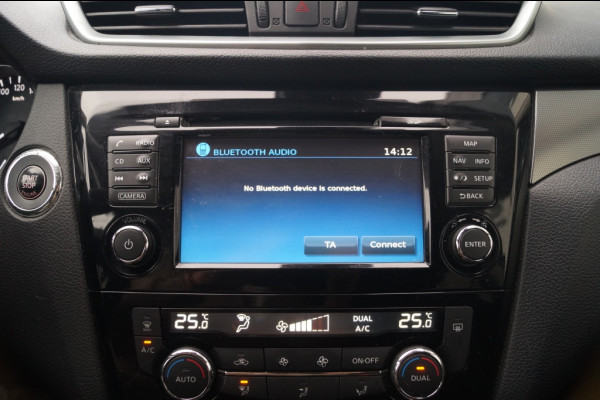 Nissan QASHQAI 1.2 N-Connecta -PANO-CAM-ECC-NAVI-TREKHAAK-