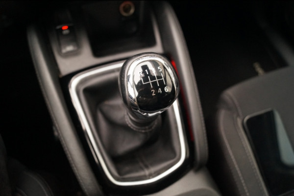 Nissan QASHQAI 1.2 N-Connecta -PANO-CAM-ECC-NAVI-TREKHAAK-
