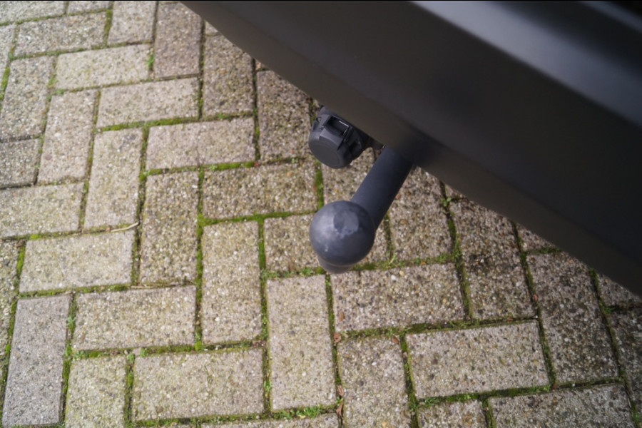 Nissan QASHQAI 1.2 N-Connecta -PANO-CAM-ECC-NAVI-TREKHAAK-