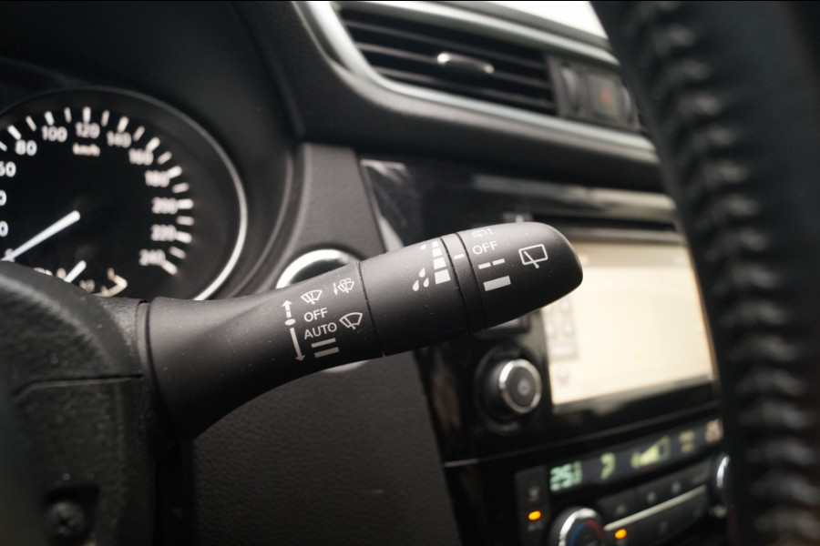 Nissan QASHQAI 1.2 N-Connecta -PANO-CAM-ECC-NAVI-TREKHAAK-