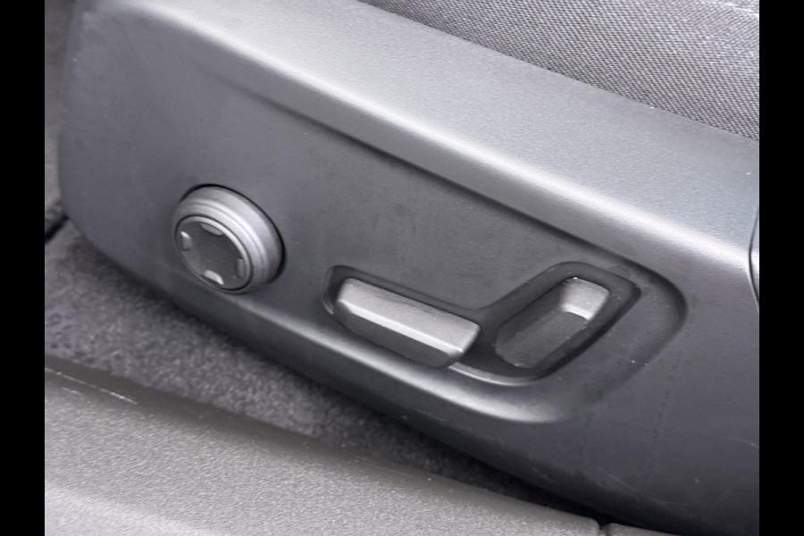 Polestar 2 Long Range Dual Motor 78 kWh VAN: €31.900,- VOOR: €29.440,- UW EINDEJAARSVOORDEEL: €2.460,-| ELEK. STOELEN|COMPLETE AUTO| ACHTERBANK VERWARMING| HARMAN KARDON| STUURWIELVERWARMING|