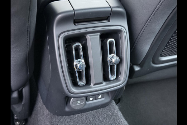 Polestar 2 Long Range Dual Motor 78 kWh VAN: €31.900,- VOOR: €29.440,- UW EINDEJAARSVOORDEEL: €2.460,-| ELEK. STOELEN|COMPLETE AUTO| ACHTERBANK VERWARMING| HARMAN KARDON| STUURWIELVERWARMING|