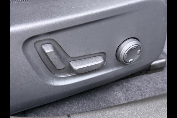 Polestar 2 Long Range Dual Motor 78 kWh VAN: €31.900,- VOOR: €29.440,- UW EINDEJAARSVOORDEEL: €2.460,-| ELEK. STOELEN|COMPLETE AUTO| ACHTERBANK VERWARMING| HARMAN KARDON| STUURWIELVERWARMING|