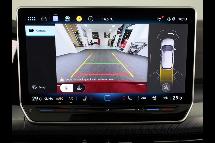 Volkswagen Golf 1.5 eTSI Life Edition GOAL 116 pk Automaat (DSG) | Verlengde garantie | Navigatie | Panoramadak | Parkeersensoren | Achteruitrijcamera | Stoelverwarming |