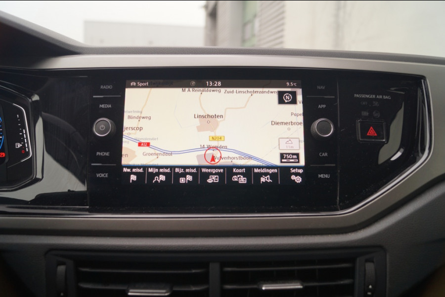 Volkswagen Polo 1.0 TSI Comfortline Business -ECC-PDC-NAVI-ACC-