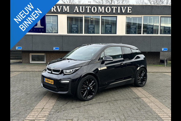 BMW i3 Dark Shadow Edition 120Ah 42 kWh VAN: €21.900,- VOOR: €19.877,- UW EINDEJAARSVOORDEEL: €2.023,- | HARMAN KARDON| ACHTERUITRIJCAMERA| STOELVERWARMING| WARMTEPOMP| COMFORT ACCESS