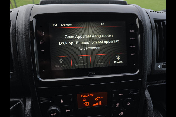 Peugeot Boxer 2.2 BlueHDi L2 H2 3.5T 140 Pk - Euro 6 - Navi - Airco - Cruise Control