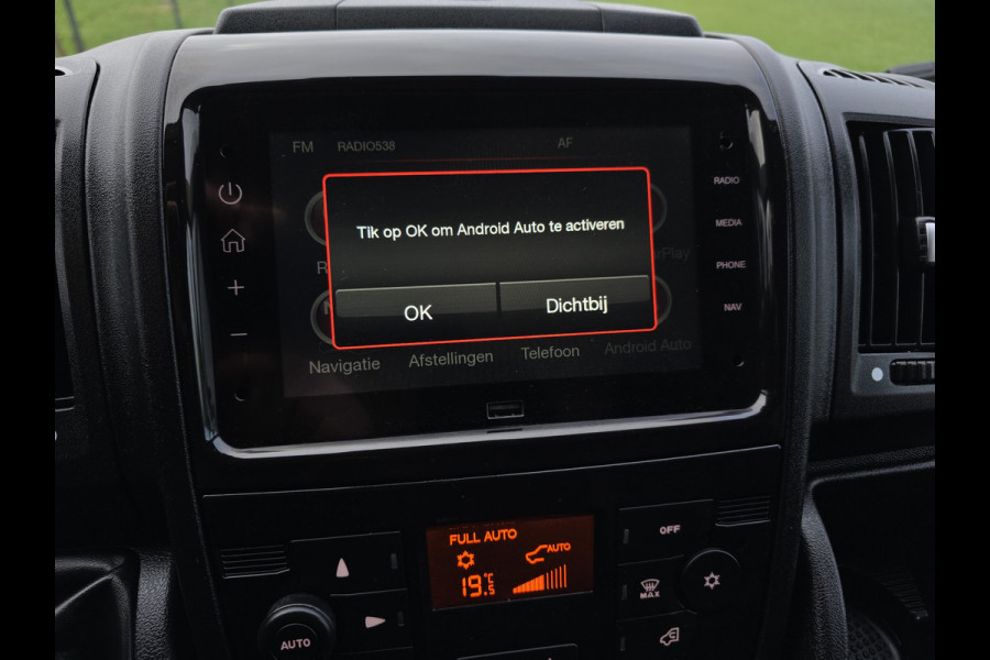 Peugeot Boxer 2.2 BlueHDi L2 H2 3.5T 140 Pk - Euro 6 - Navi - Airco - Cruise Control