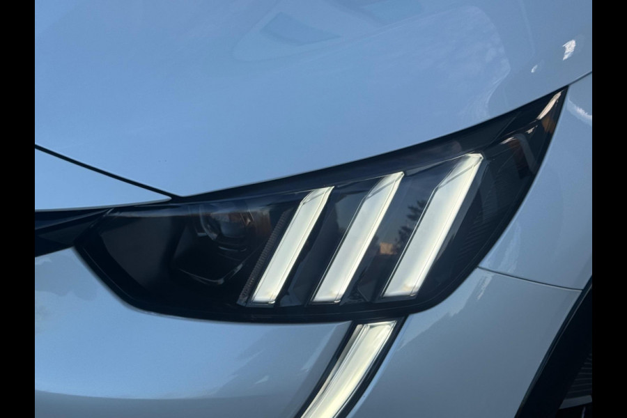 Peugeot e-208 EV GT 350 50 kWh, fase 3, panoramadak, 360 camera, 1/2 lederen sportinterieur,stoelverwarming, parelmoer, 17 inch