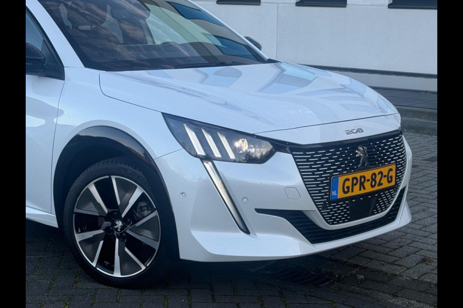 Peugeot e-208 EV GT 350 50 kWh, fase 3, panoramadak, 360 camera, 1/2 lederen sportinterieur,stoelverwarming, parelmoer, 17 inch