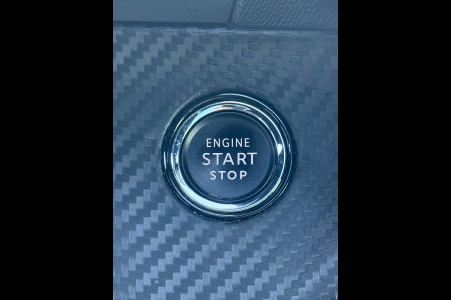Peugeot e-208 EV GT 350 50 kWh, fase 3, panoramadak, 360 camera, 1/2 lederen sportinterieur,stoelverwarming, parelmoer, 17 inch