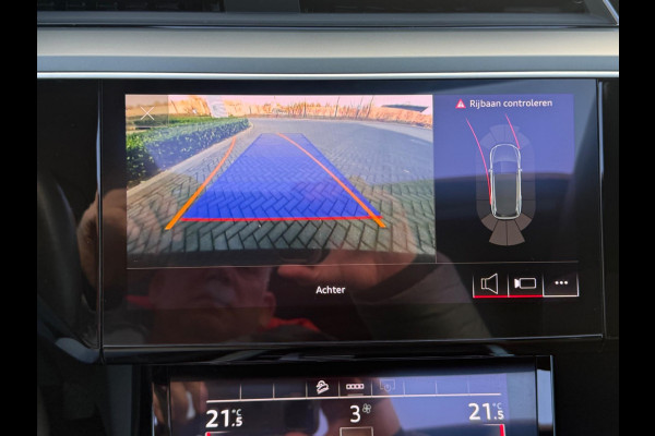 Audi e-tron 50 quattro Business edition Plus 71 kWh, panoramadak, leder, stoelverwarming, camera, NL auto met nap