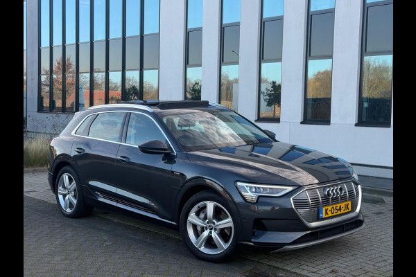 Audi e-tron 50 quattro Business edition Plus 71 kWh, panoramadak, leder, stoelverwarming, camera, NL auto met nap