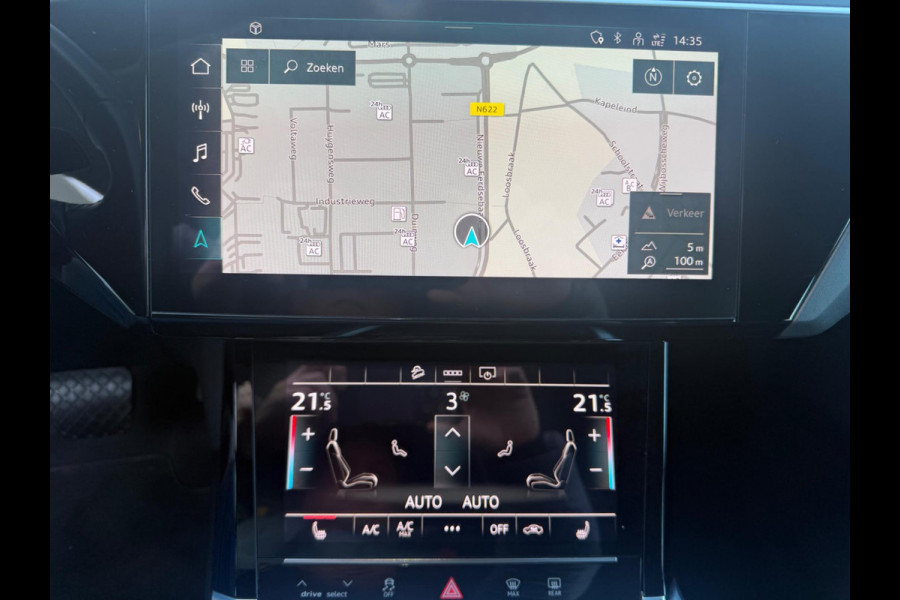 Audi e-tron 50 quattro Business edition Plus 71 kWh, panoramadak, leder, stoelverwarming, camera, NL auto met nap