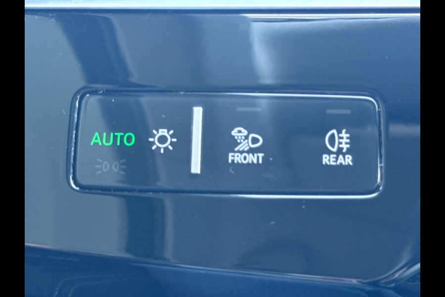 Audi e-tron 50 quattro Business edition Plus 71 kWh, panoramadak, leder, stoelverwarming, camera, NL auto met nap