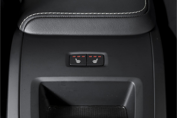 Volvo XC60 2.0 T6 Plug-in hybrid AWD Plus Black Edition | S/K-Panodak | Dig. Cockpit | Adapt. Cruise | Memory Stoelen | Elek. Klep | Stoel-+stuurverw. | 360 Camera | NAV+App. Connect | ECC | LM 21" | 2762