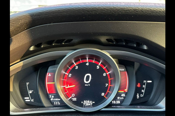 Volvo V40 1.5 T3 153pk Polar+ Sport Automaat | Pano | Trekhaak 1500kg | H&K | occasion