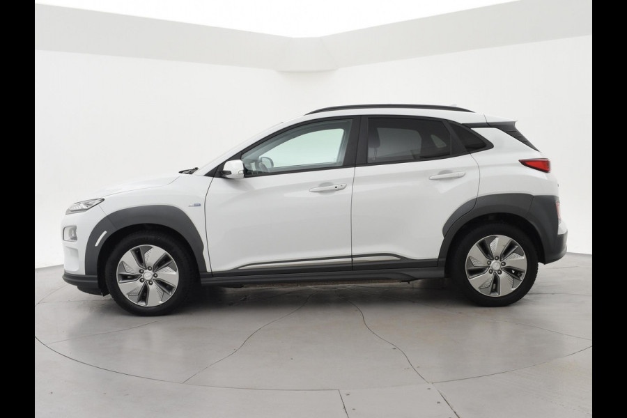 Hyundai Kona 64 kWh 204 PK AUT. + CAMERA | APPLE CARPLAY | STUURVERW. | STOELVERW. | LED | BTW AUTO