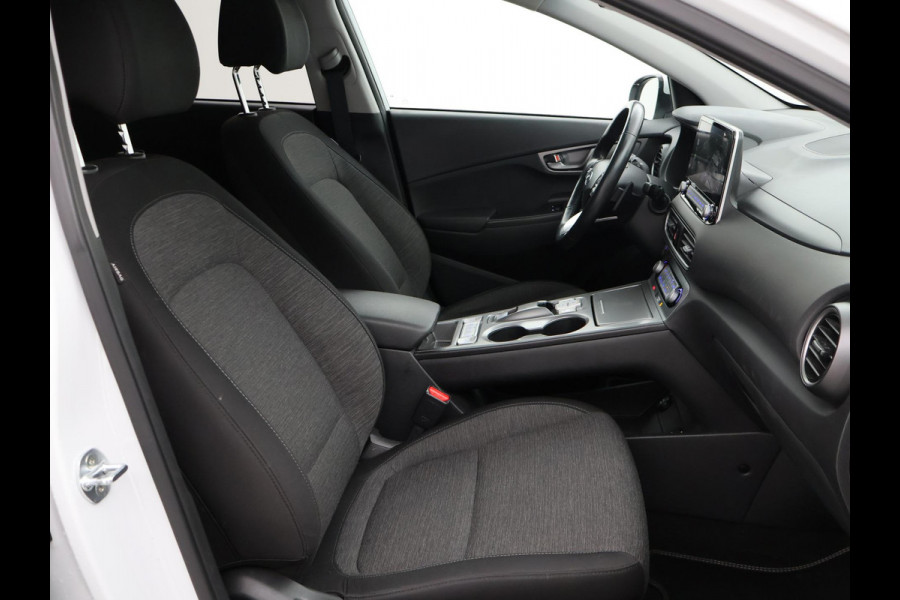 Hyundai Kona 64 kWh 204 PK AUT. + CAMERA | APPLE CARPLAY | STUURVERW. | STOELVERW. | LED | BTW AUTO
