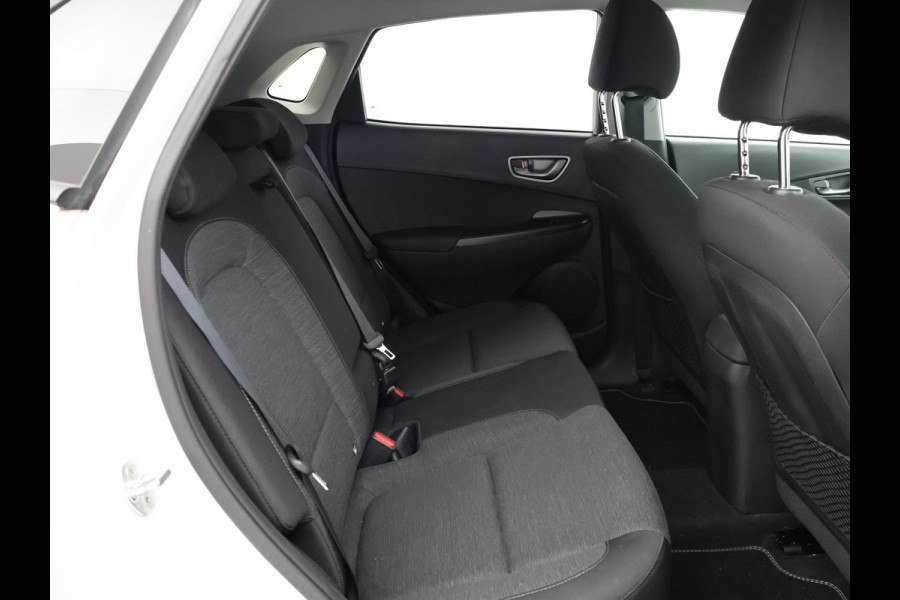 Hyundai Kona 64 kWh 204 PK AUT. + CAMERA | APPLE CARPLAY | STUURVERW. | STOELVERW. | LED | BTW AUTO