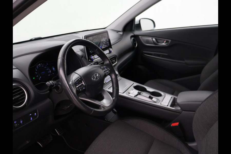 Hyundai Kona 64 kWh 204 PK AUT. + CAMERA | APPLE CARPLAY | STUURVERW. | STOELVERW. | LED | BTW AUTO